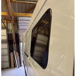 Baie projetable 600 x 450 mm avec Store et Moustiquaire - C Swing