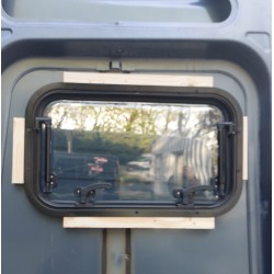 Baie projetable 500 x 300 mm avec Store et Moustiquaire - C Swing